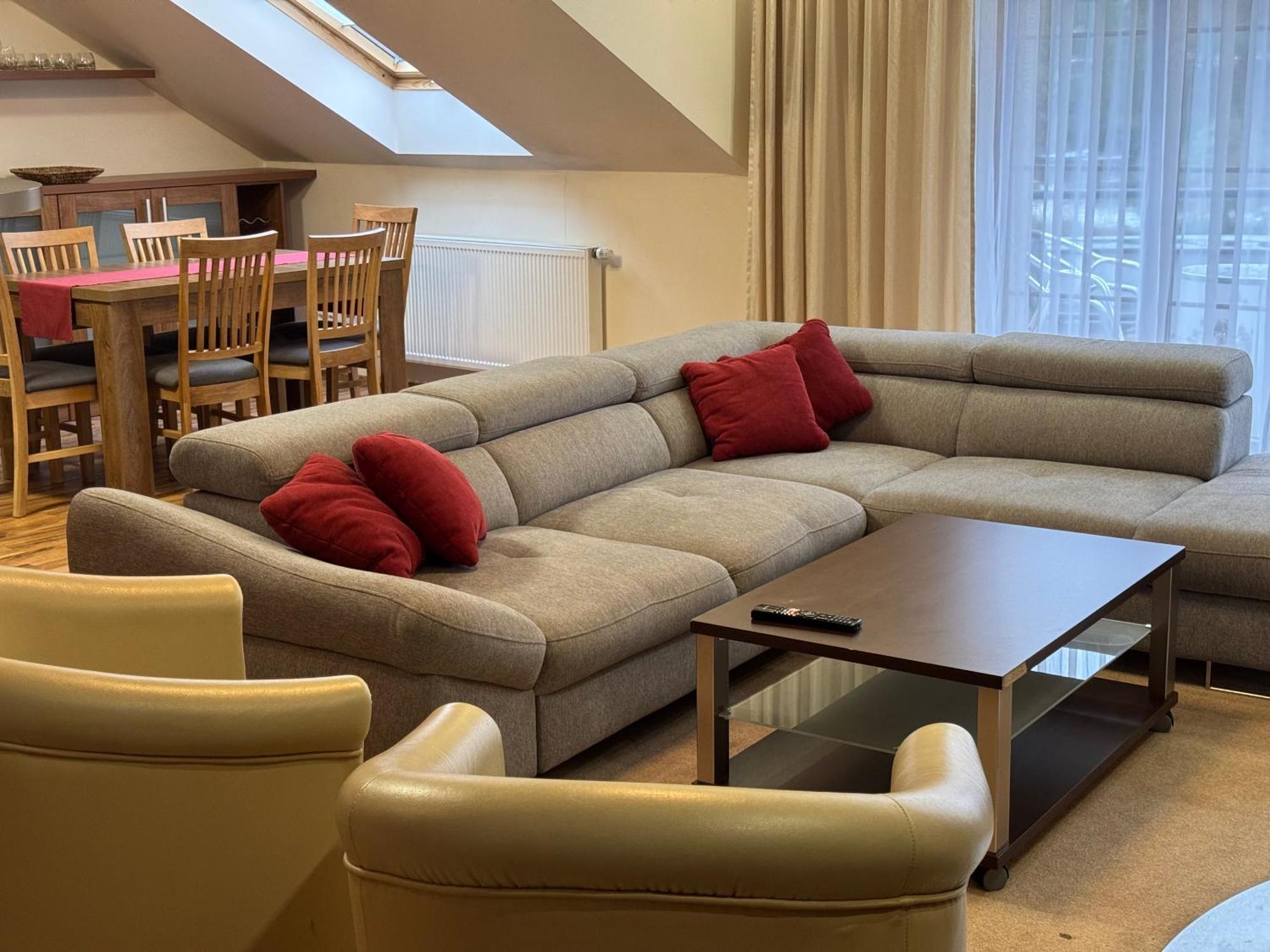 Apartman Bila Hora - Roudna プルゼニ エクステリア 写真